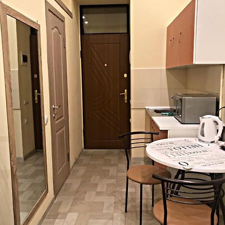Apartament At Park リヴィウ エクステリア 写真