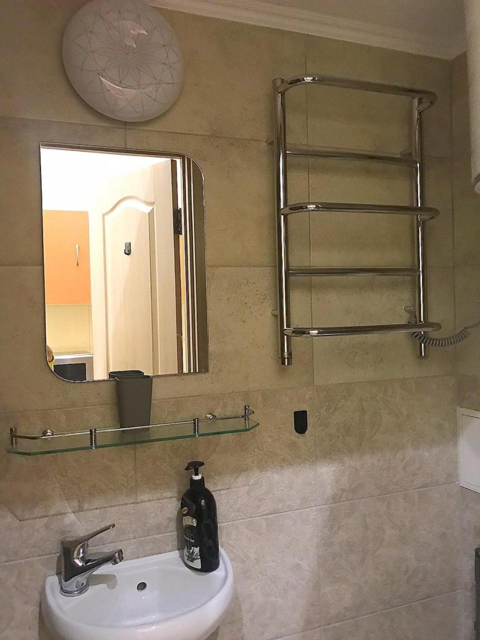 Apartament At Park リヴィウ エクステリア 写真