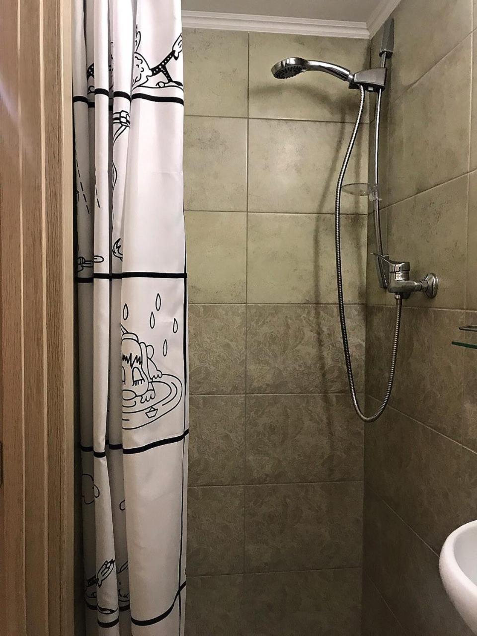 Apartament At Park リヴィウ エクステリア 写真